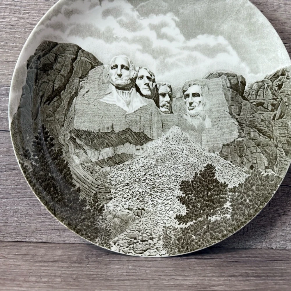 SUNSET SUPPLY CO Mt. Rushmore National Memorial Plate